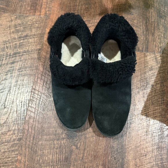 Classic Ultra Mini Chalet Suede Booties - Picture 5 of 9